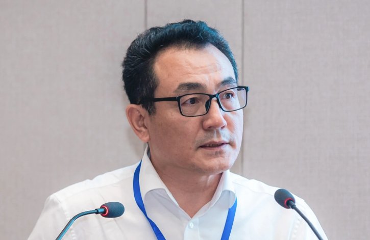 哈尔滨工业大学教授